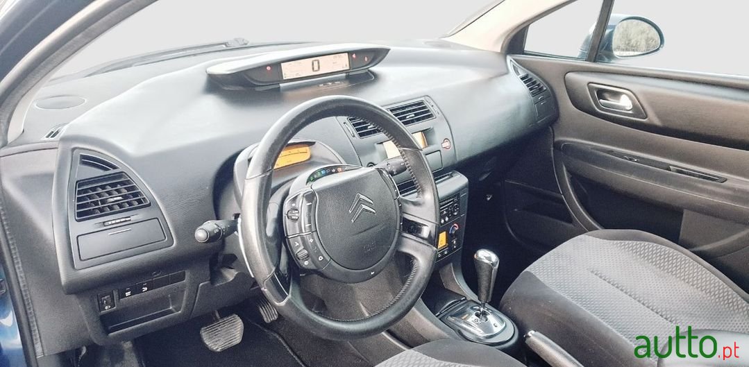 2006' Citroen C4 photo #3