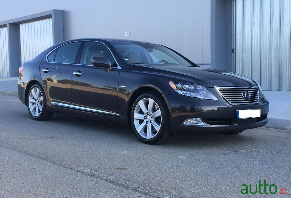 2008' Lexus Ls-600H photo #1