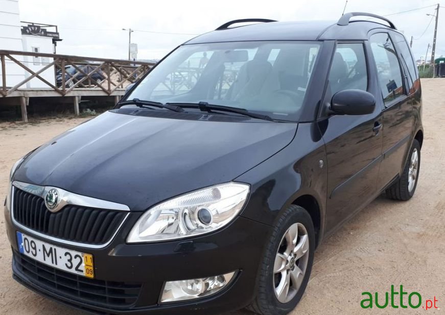 2011' Skoda Roomster photo #1