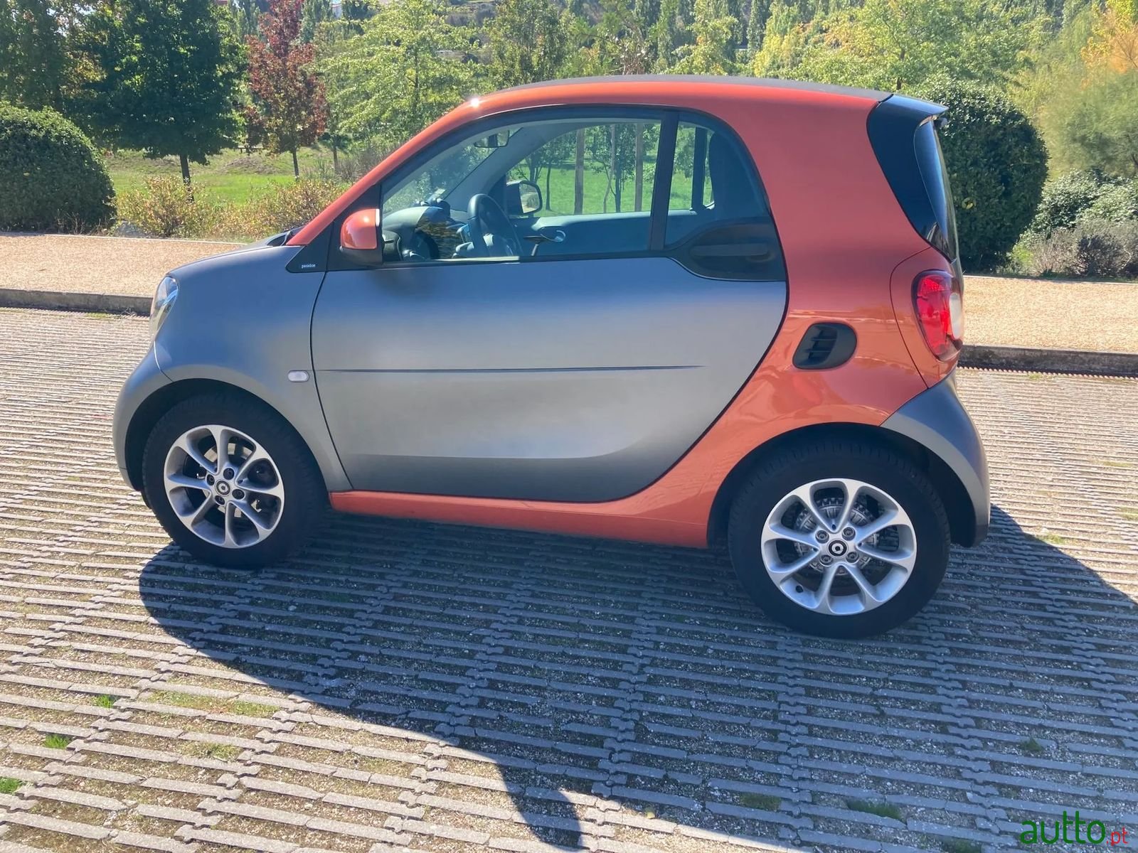 2019' Smart Fortwo photo #1