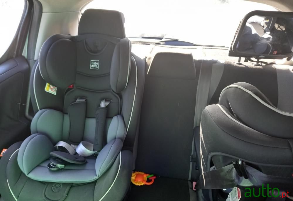 2008' Peugeot 207 1.4 Hdi Trendy photo #6