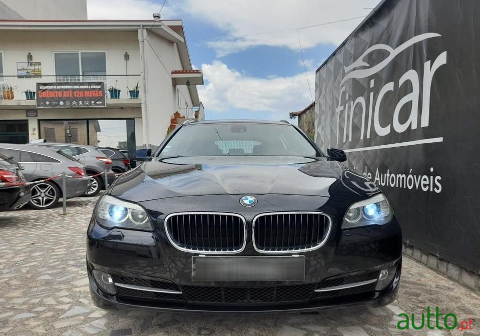 2010' BMW 520 photo #2