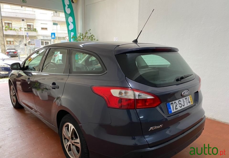 2014' Ford Focus Sw photo #2