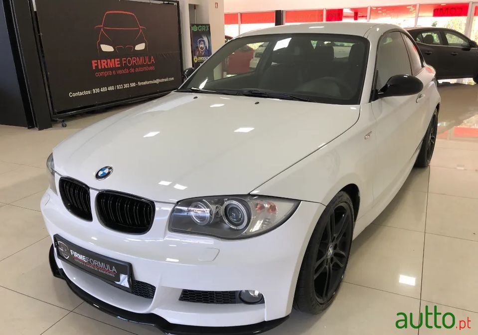 2009' BMW 120 photo #4