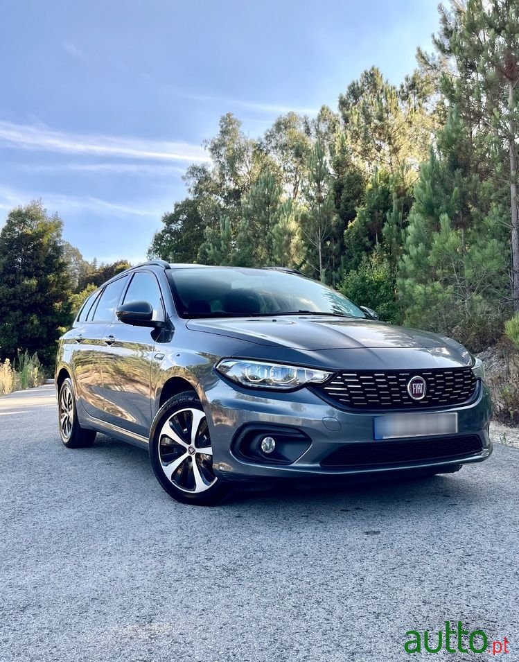 2018' Fiat Tipo Station Wagon photo #1