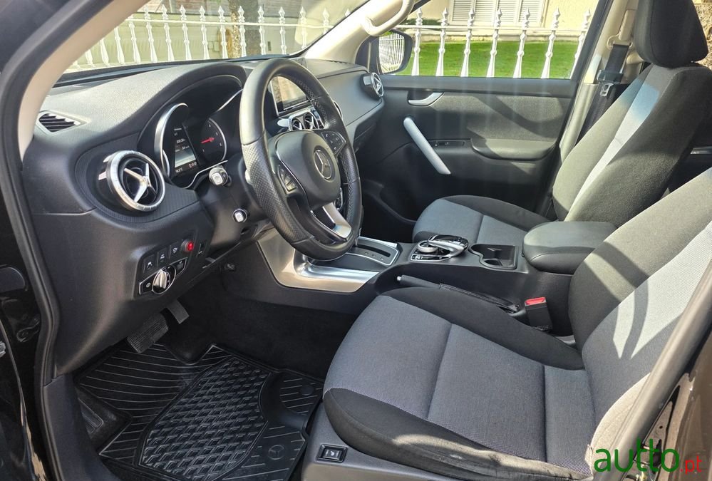 2019' Mercedes-Benz Classe X photo #2