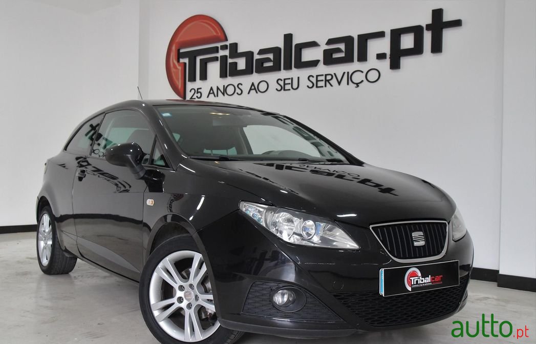 2011' SEAT Ibiza photo #5