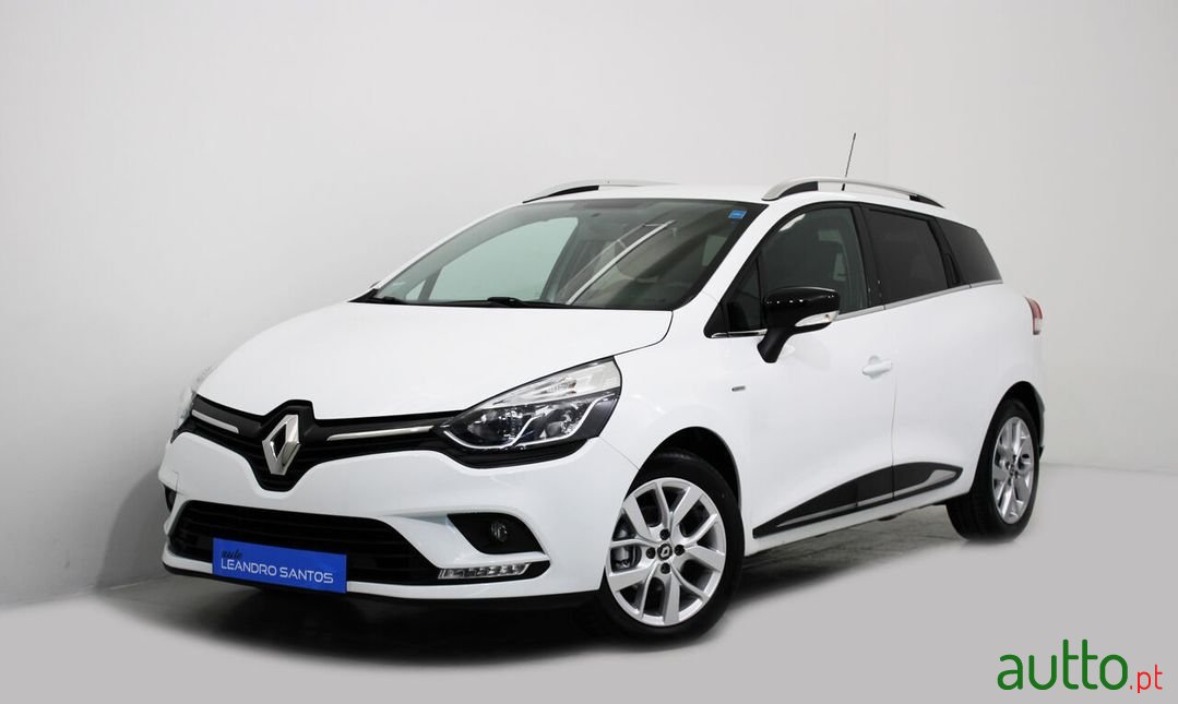 2019' Renault Clio Sport Tourer photo #1