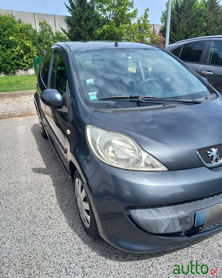 2006' Peugeot 107 photo #3