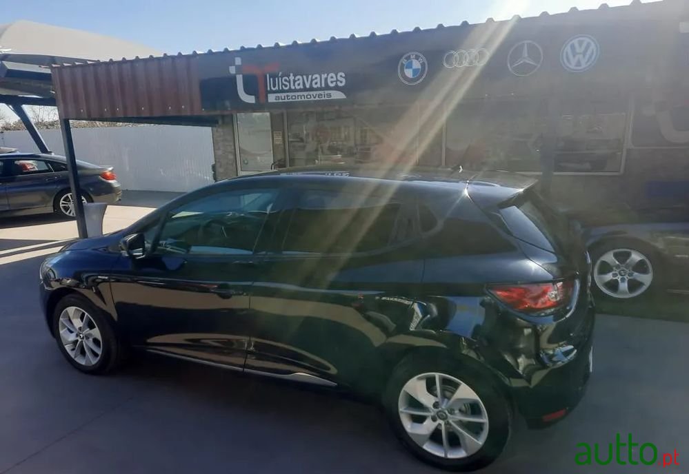 2017' Renault Clio photo #1