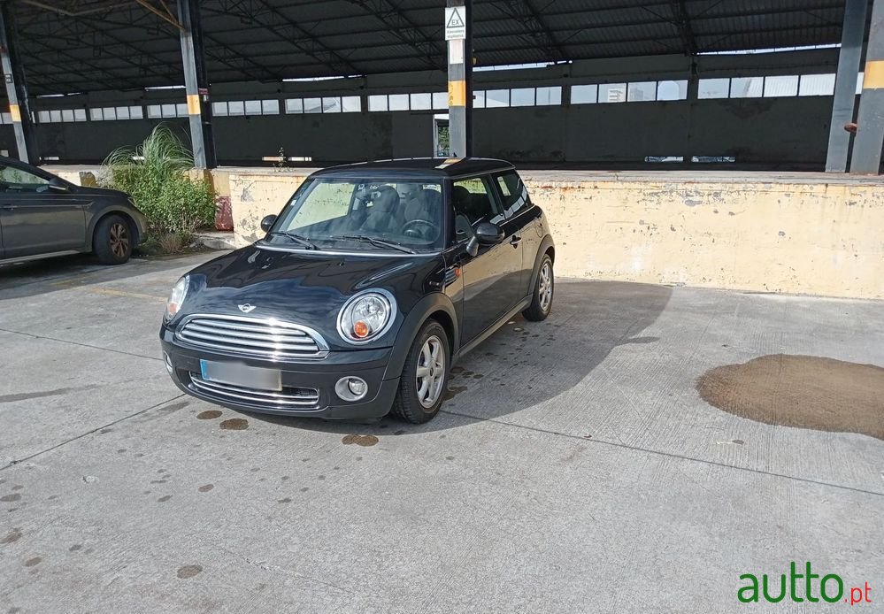2008' MINI One 3 Portas photo #6