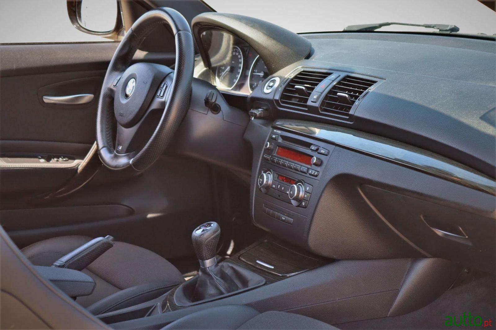 2013' BMW 123 photo #6