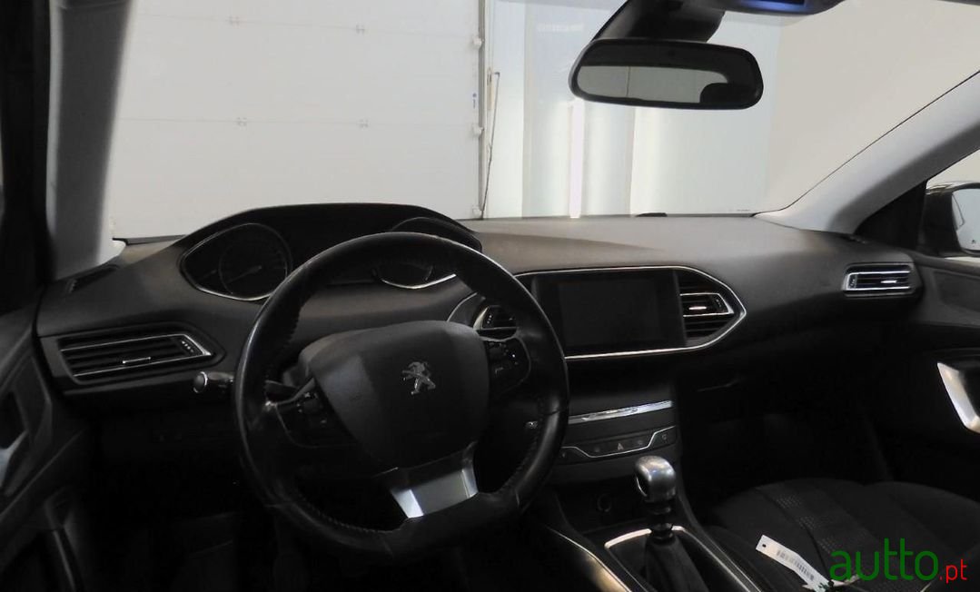 2015' Peugeot 308 Sw photo #4