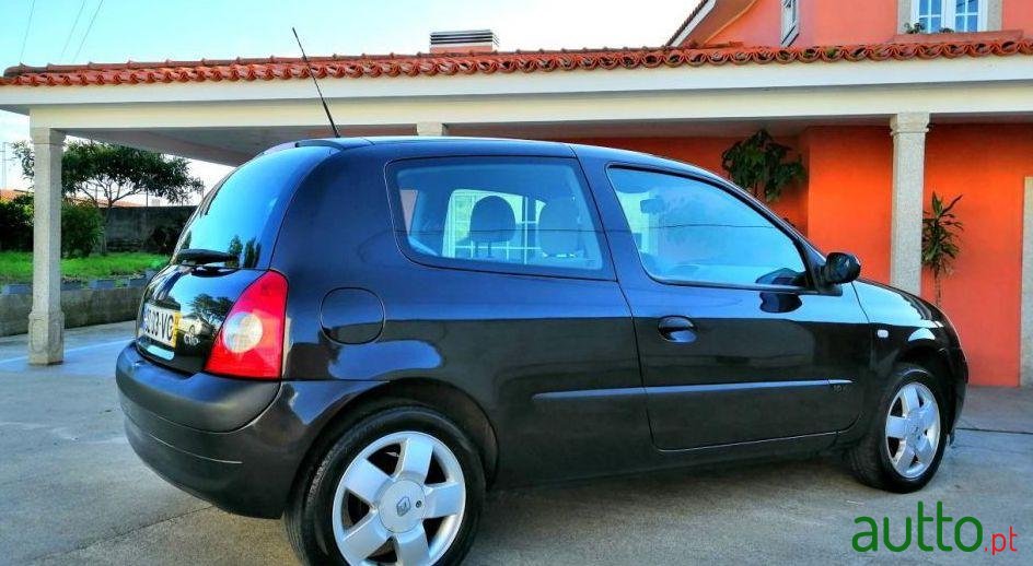 2003' Renault Clio photo #1