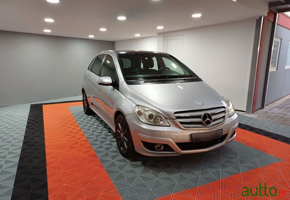 2011' Mercedes-Benz Classe B Cdi photo #2