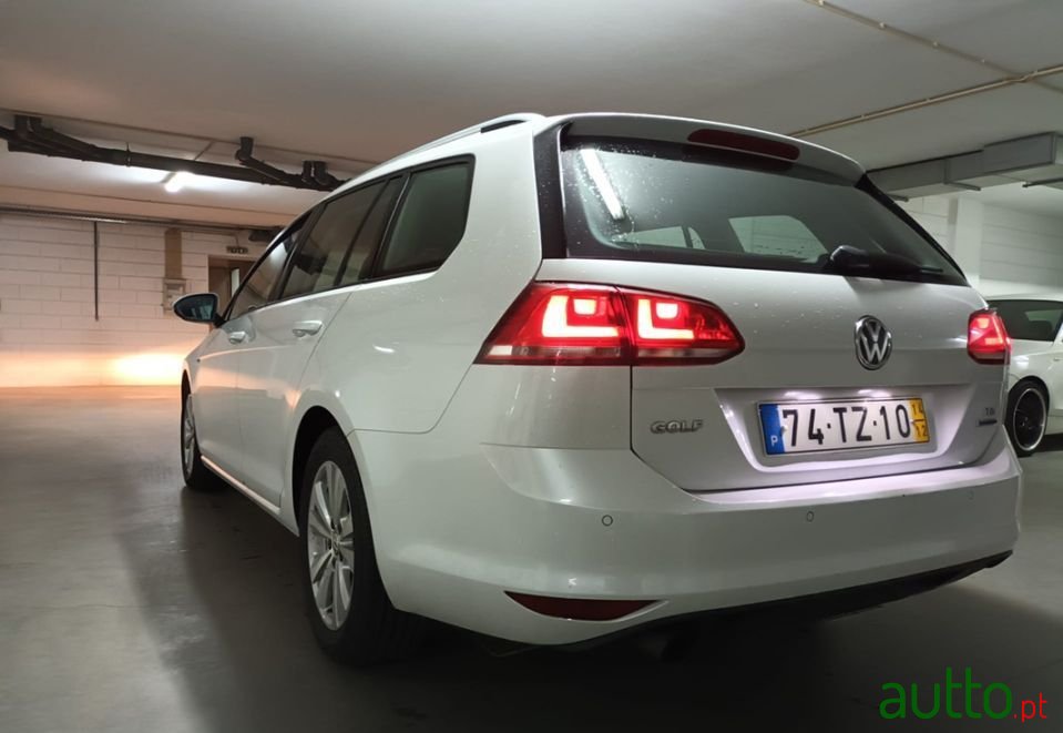 2014' Volkswagen Golf Variant photo #3