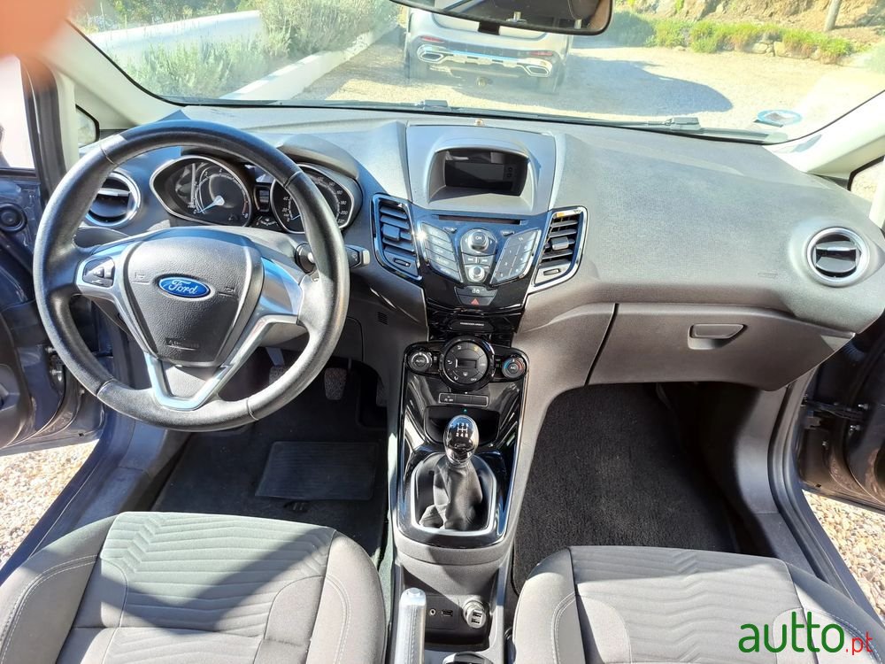 2014' Ford Fiesta 1.0 Ti-Vct Titanium photo #4