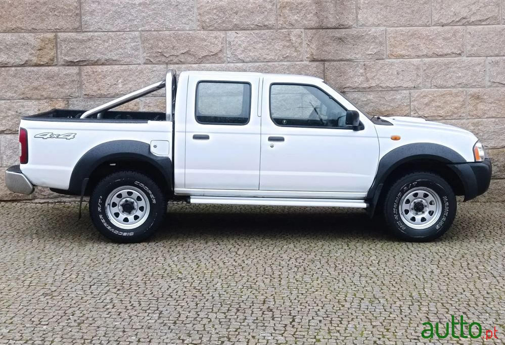 2004' Nissan Pick Up 2.5 Td Cd photo #3