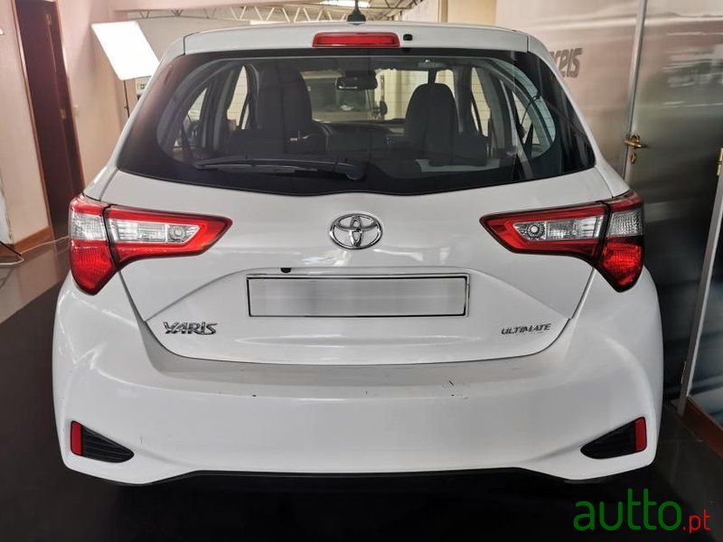 2020' Toyota Yaris 1.0 Vvt-I Active photo #4