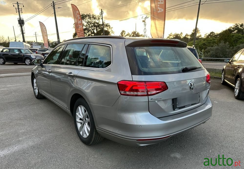 2016' Volkswagen Passat Variant photo #4