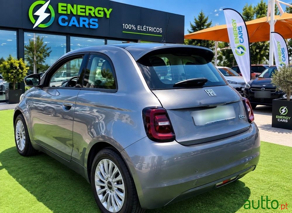 2023' Fiat 500e Icon photo #4
