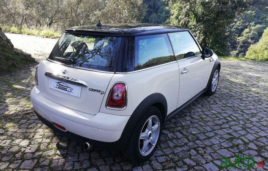 2009' MINI Cooper 1.6 D photo #1