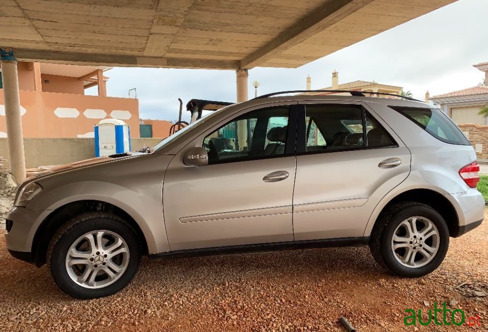 2007' Mercedes-Benz Ml-320 photo #4