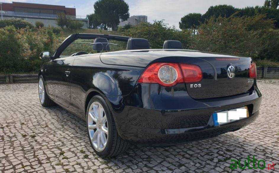 2007' Volkswagen Eos photo #2