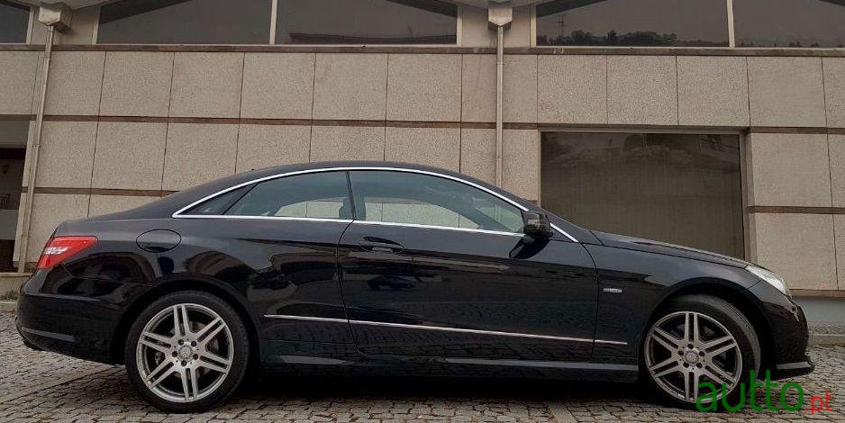 2010' Mercedes-Benz E-350 Cdi photo #3