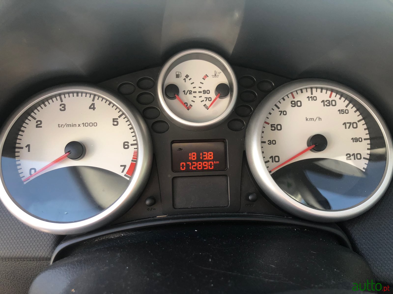 2009' Peugeot 207 photo #7