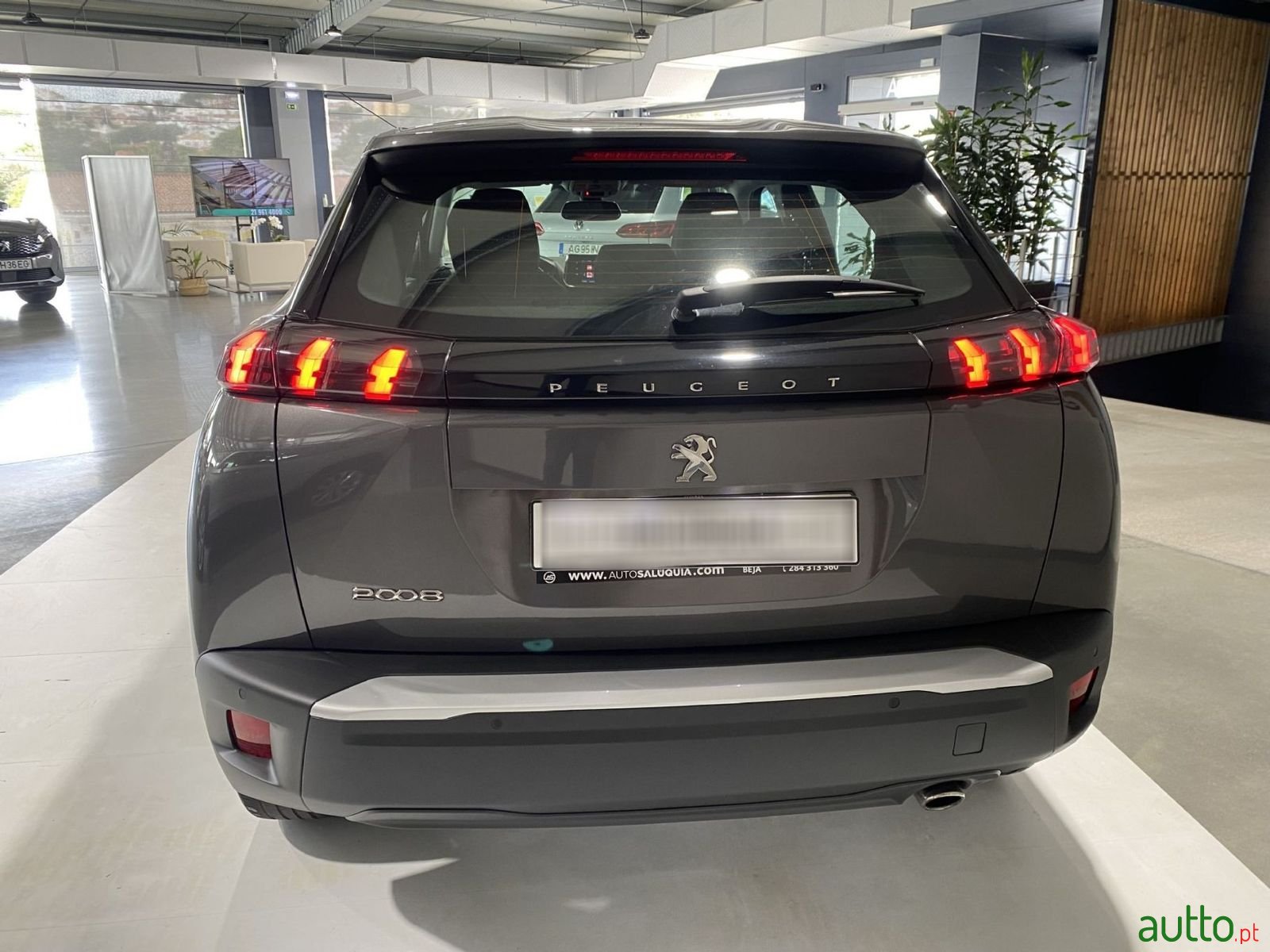 2021' Peugeot 2008 photo #3