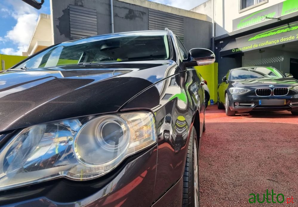 2006' Volkswagen Passat Variant photo #4