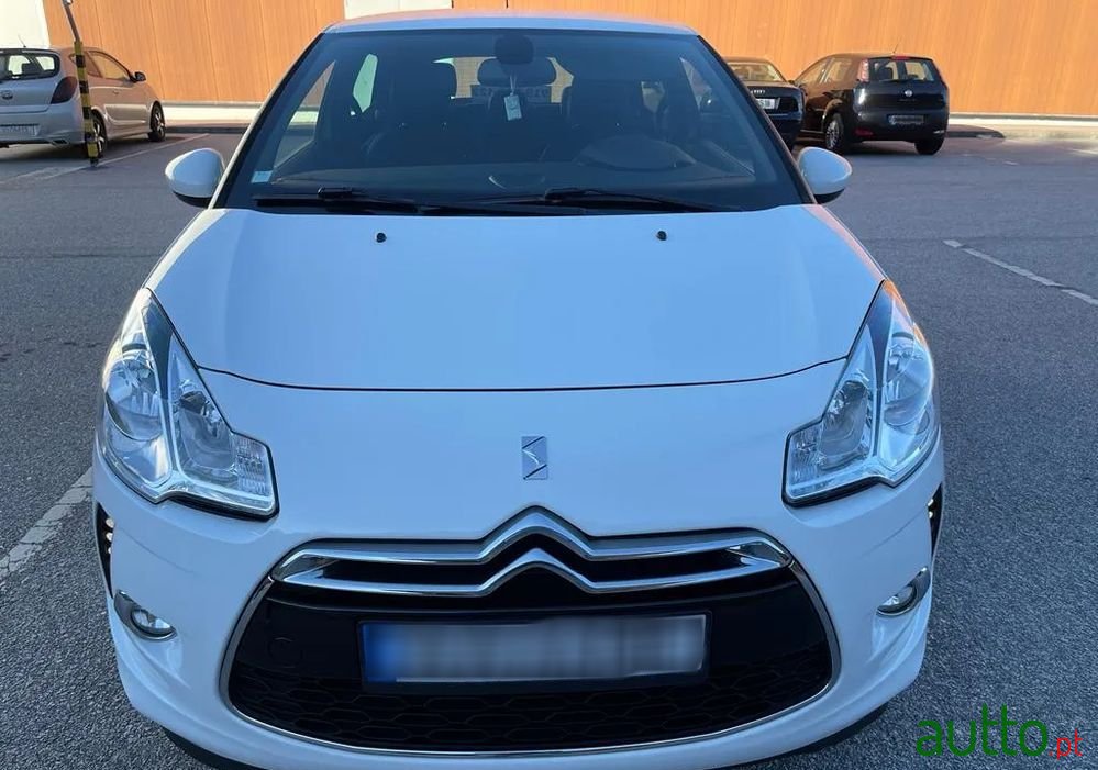 2014' Citroen DS3 photo #2