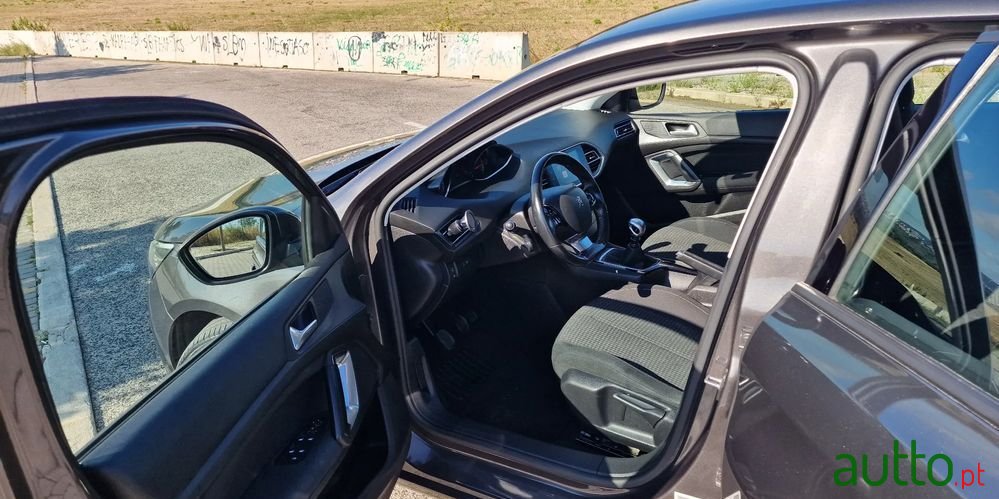 2018' Peugeot 308 Sw photo #4