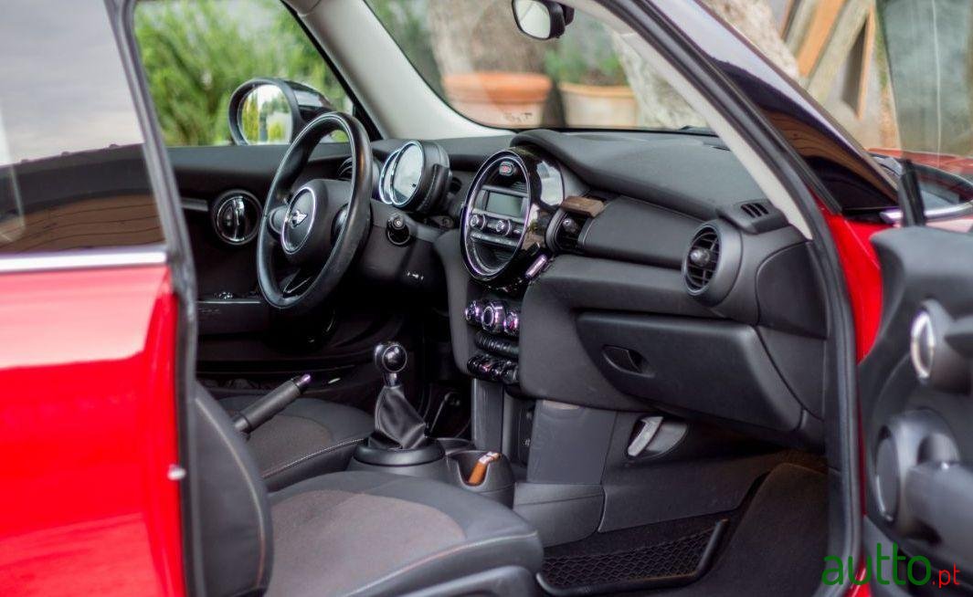 2014' MINI One photo #3