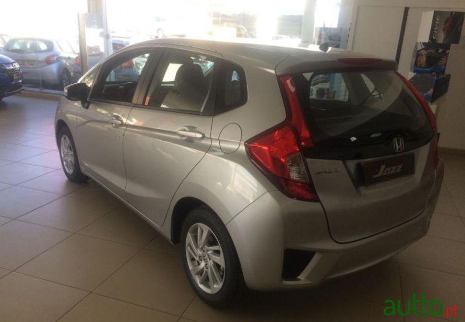 2017' Honda Jazz 1.3 I-Vtec Comfort photo #1