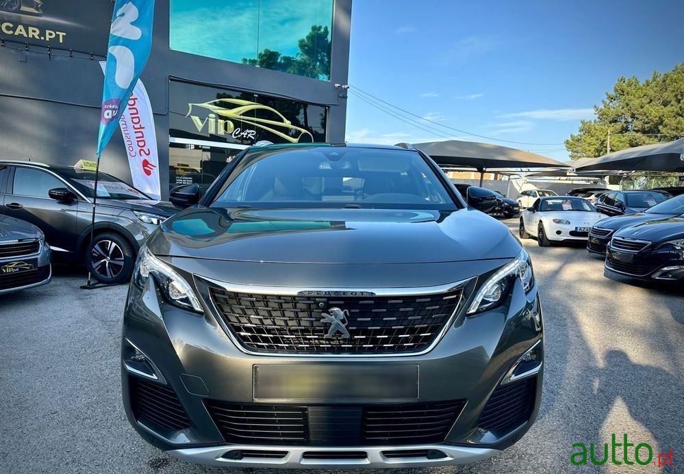 2018' Peugeot 5008 photo #2