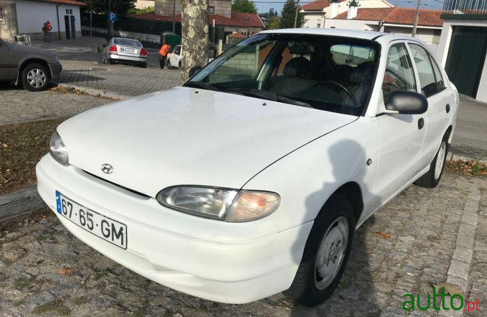 1996' Hyundai Accent photo #3