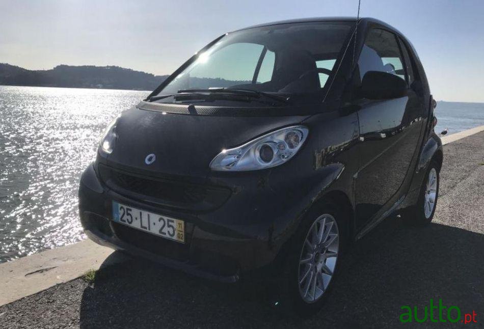 2011' Smart Fortwo photo #3