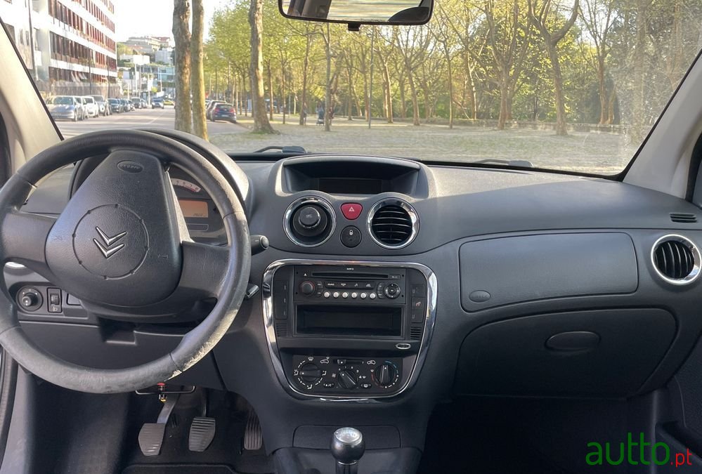 2008' Citroen C2 1.1 photo #6