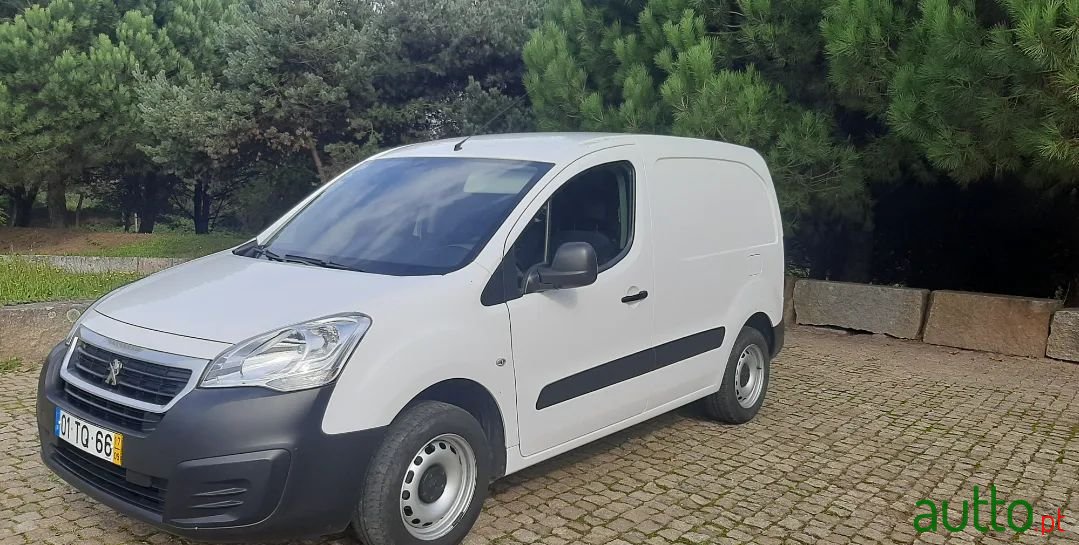 2017' Peugeot Partner photo #1