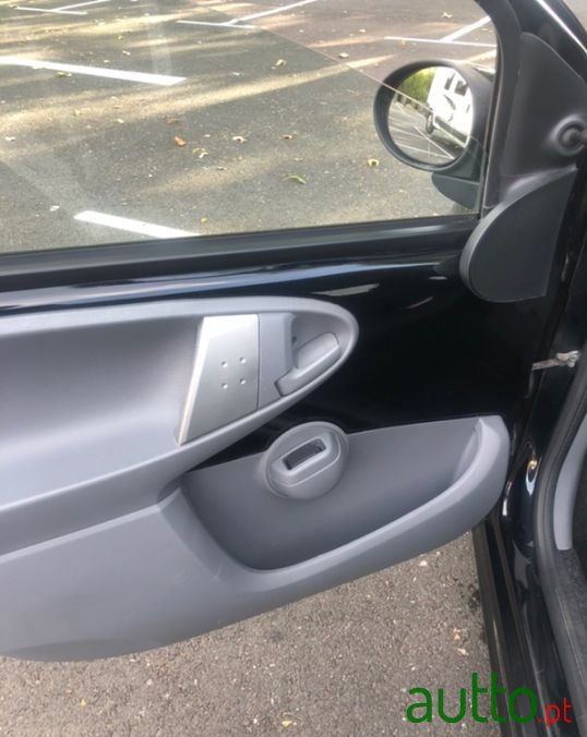 2009' Citroen C1 photo #5