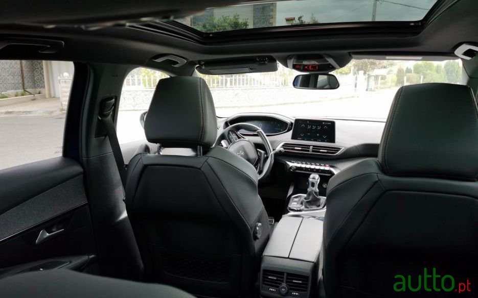 2017' Peugeot 3008 Gtline 2.0 photo #4