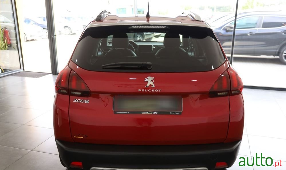 2017' Peugeot 2008 1.6 Bluehdi Allure photo #6