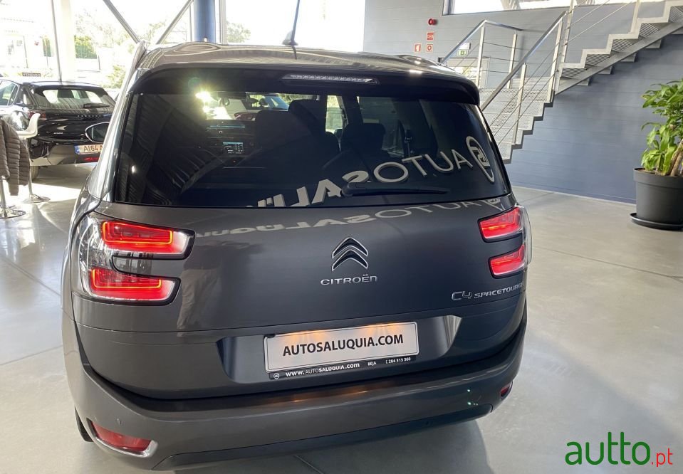 2019' Citroen C4 Spacetourer photo #3