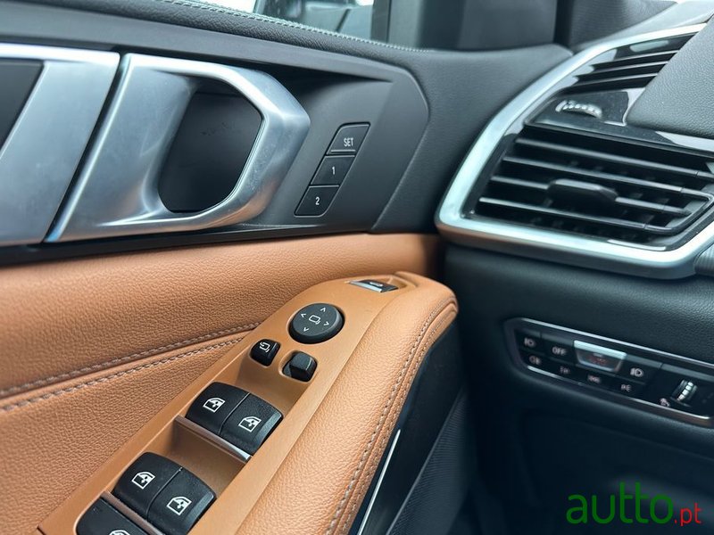 2020' BMW Série X 45 E Xdrive Pack M photo #6