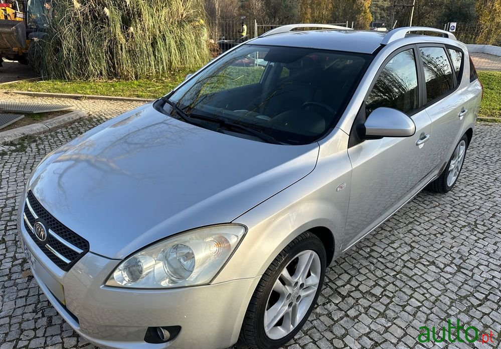 2008' Kia Ceed Sw photo #5