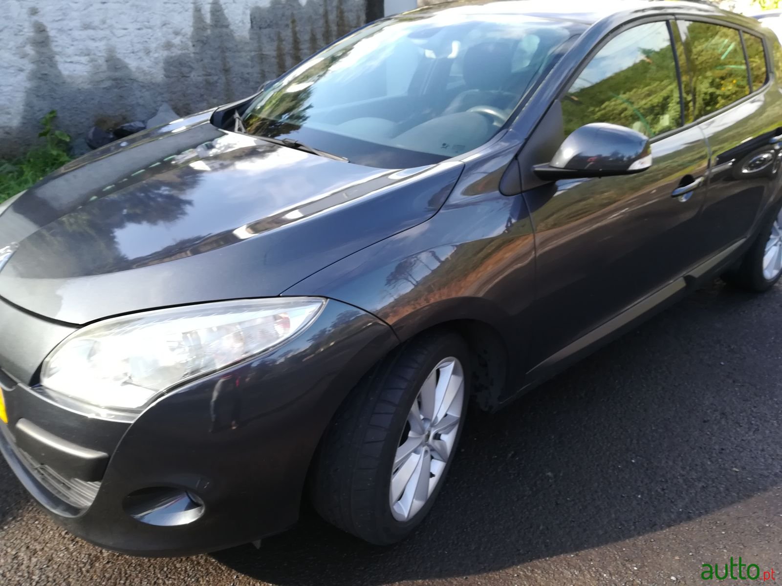 2008' Renault Megane photo #3