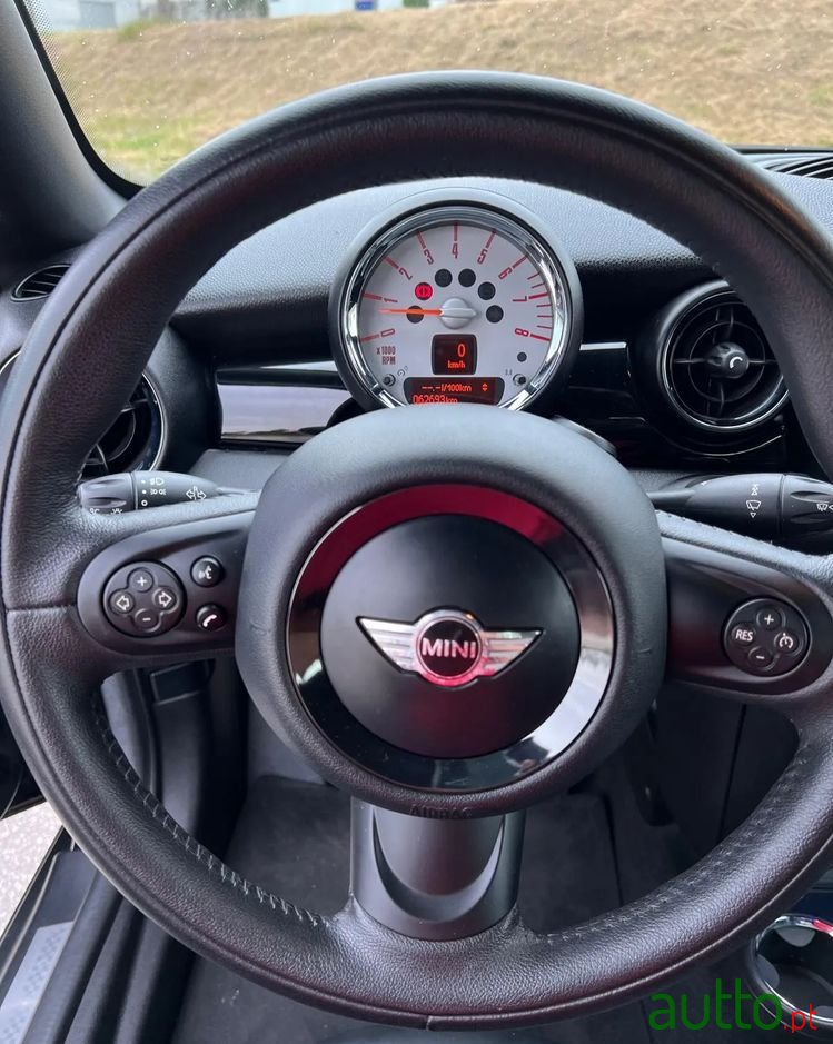 2014' MINI Coupé Cooper S photo #6