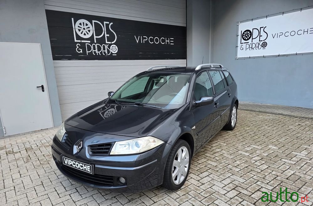 2008' Renault Megane Break photo #2